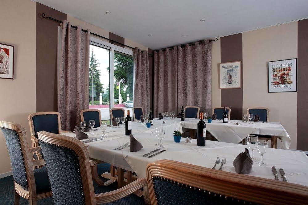 Logis Le Luth Hotel Mirecourt Екстериор снимка